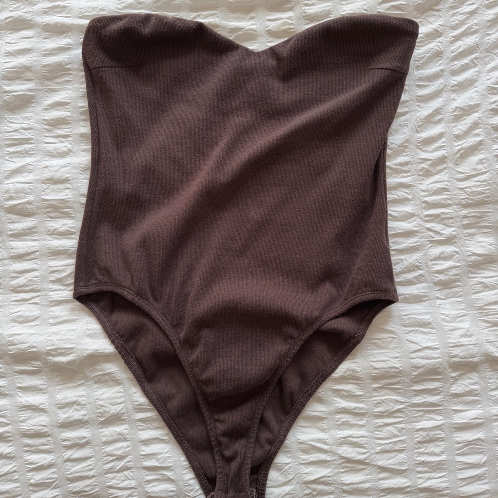 Princess Polly brown strapless bodysuit!